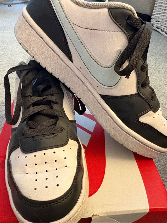 Nike Other - Nike Low-Top Sneakers in White, Dark Grey & Light Blue. Size 5Y